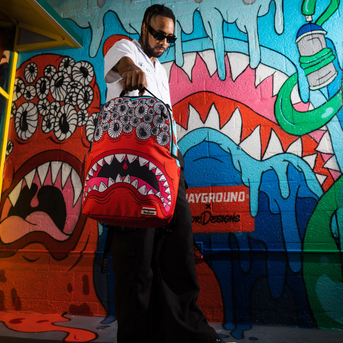 MOCHILA SPRAYGROUND BLINKY SHARK